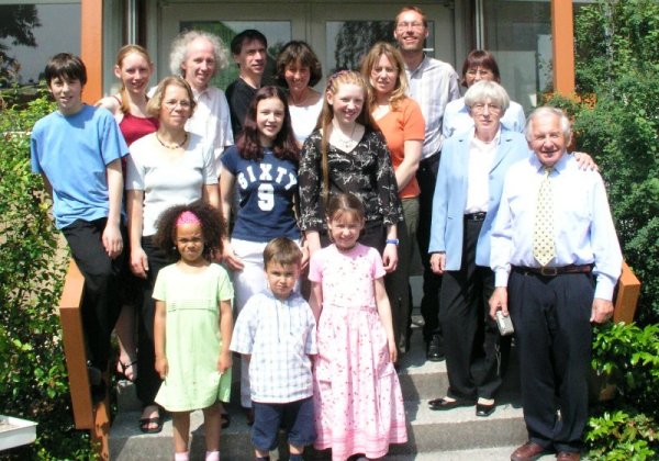 Familienbild von Leas Konfirmation 2003